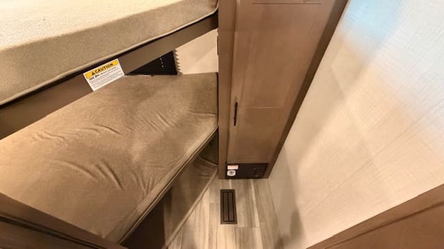 2026 COUGAR 2700BH by KEYSTONE - Image 17