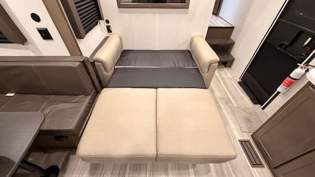 2026 COUGAR 2700BH by KEYSTONE - Image 11