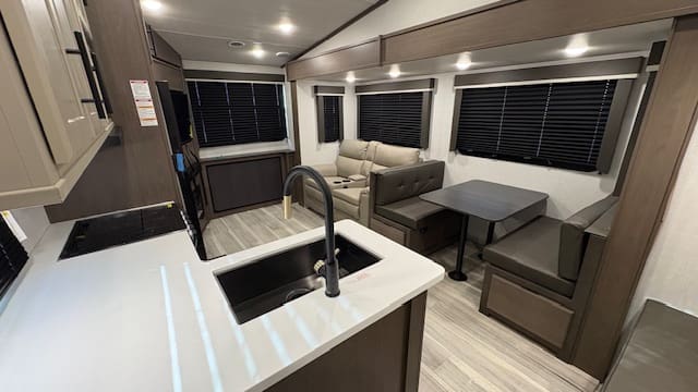 2026 COUGAR 2400RE by KEYSTONE - Image 6