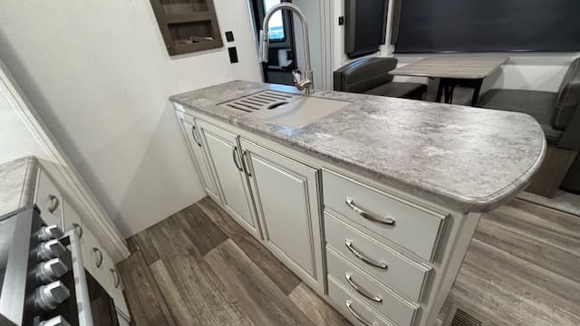 2022 COUGAR 34TSB by KEYSTONE - Image 14