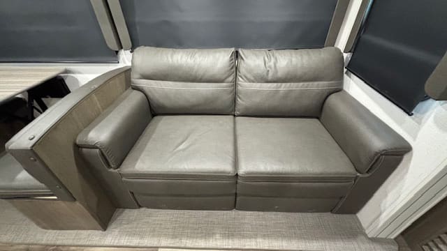 2022 COUGAR 34TSB by KEYSTONE - Image 16