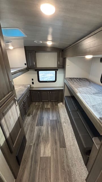 2022 COUGAR 34TSB by KEYSTONE - Image 19