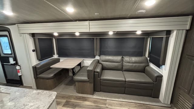 2022 COUGAR 34TSB by KEYSTONE - Image 10