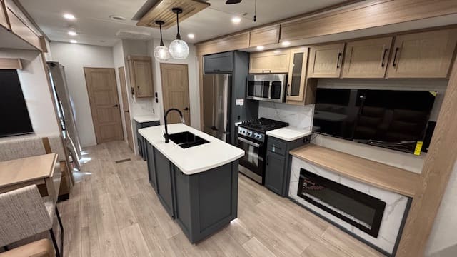 2026 HAMPTON 372FDB by CROSSROADS - Image 7