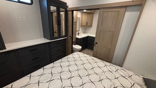2026 HAMPTON 372FDB by CROSSROADS - Image 25