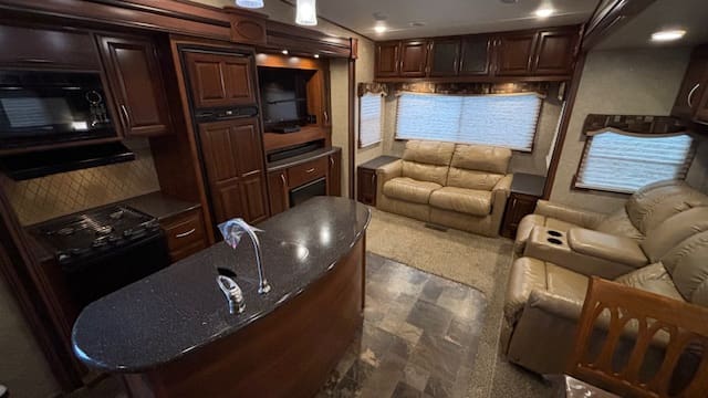 2015 CRUSADER 315RST by PRIME TIME - Image 7