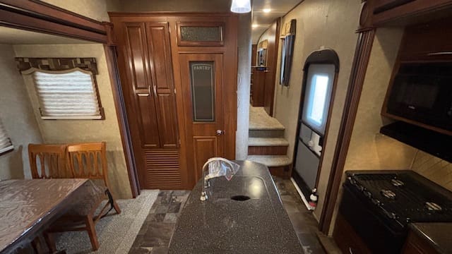 2015 CRUSADER 315RST by PRIME TIME - Image 10