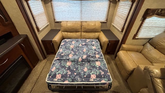 2015 CRUSADER 315RST by PRIME TIME - Image 13