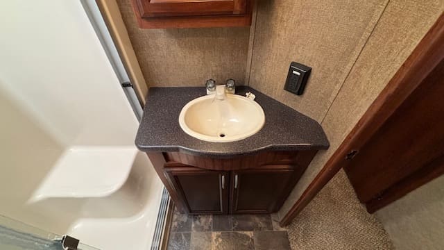 2015 CRUSADER 315RST by PRIME TIME - Image 18