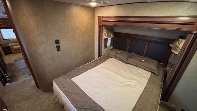 2015 CRUSADER 315RST by PRIME TIME - Image 20