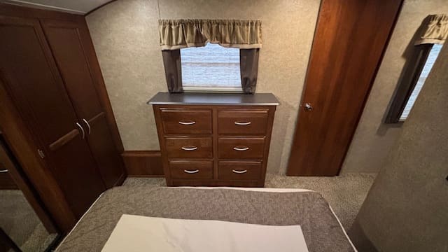 2015 CRUSADER 315RST by PRIME TIME - Image 24