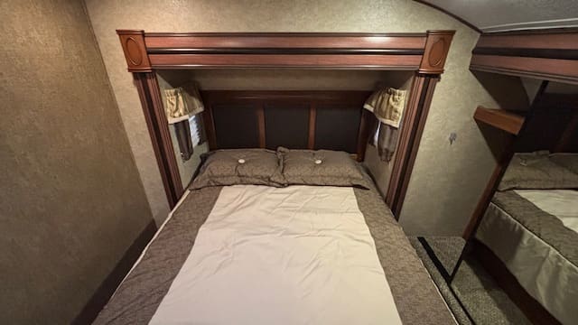 2015 CRUSADER 315RST by PRIME TIME - Image 25