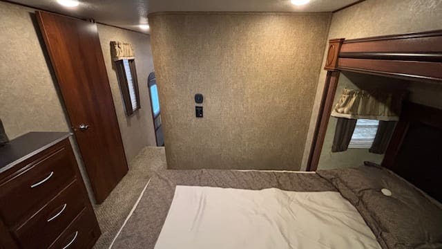 2015 CRUSADER 315RST by PRIME TIME - Image 26