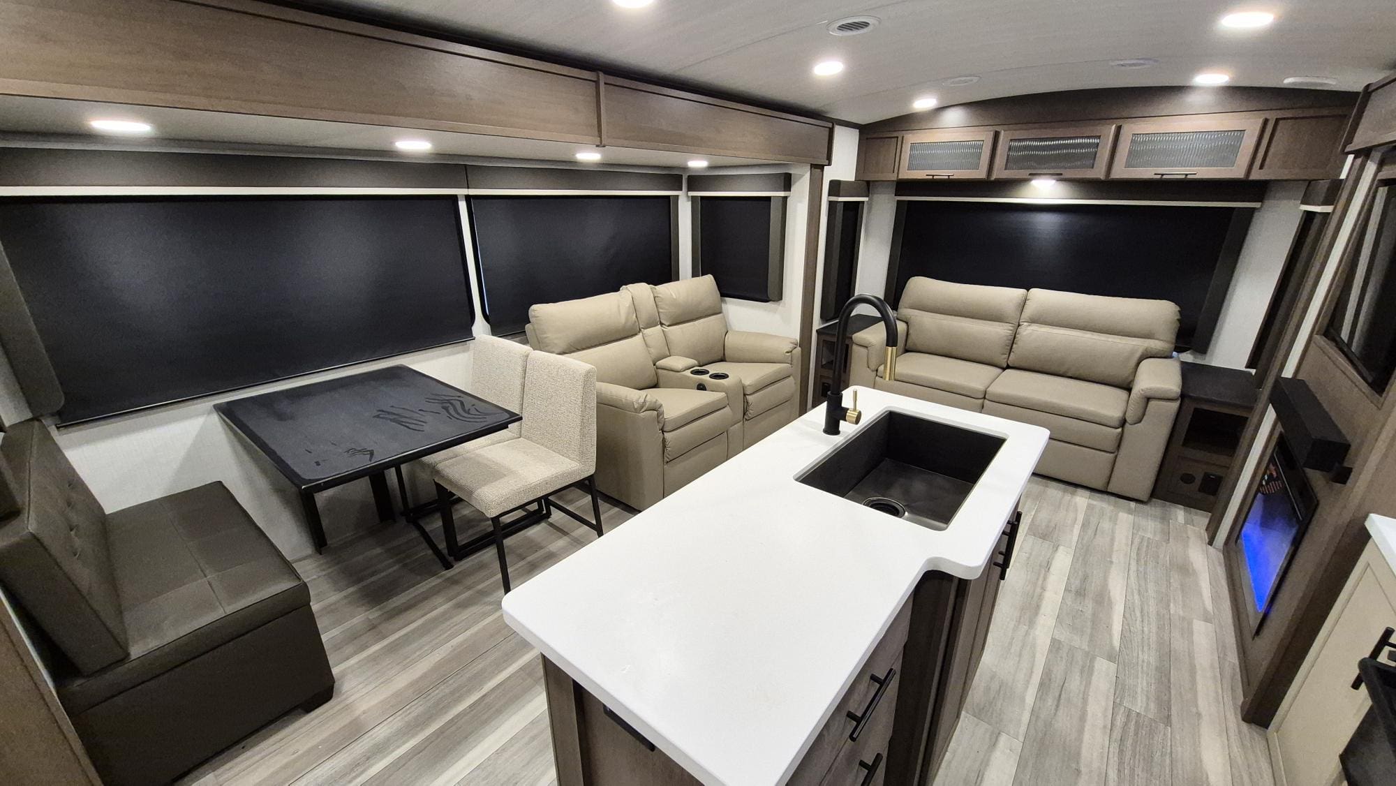 2026 COUGAR 33RLI by KEYSTONE - Image 7