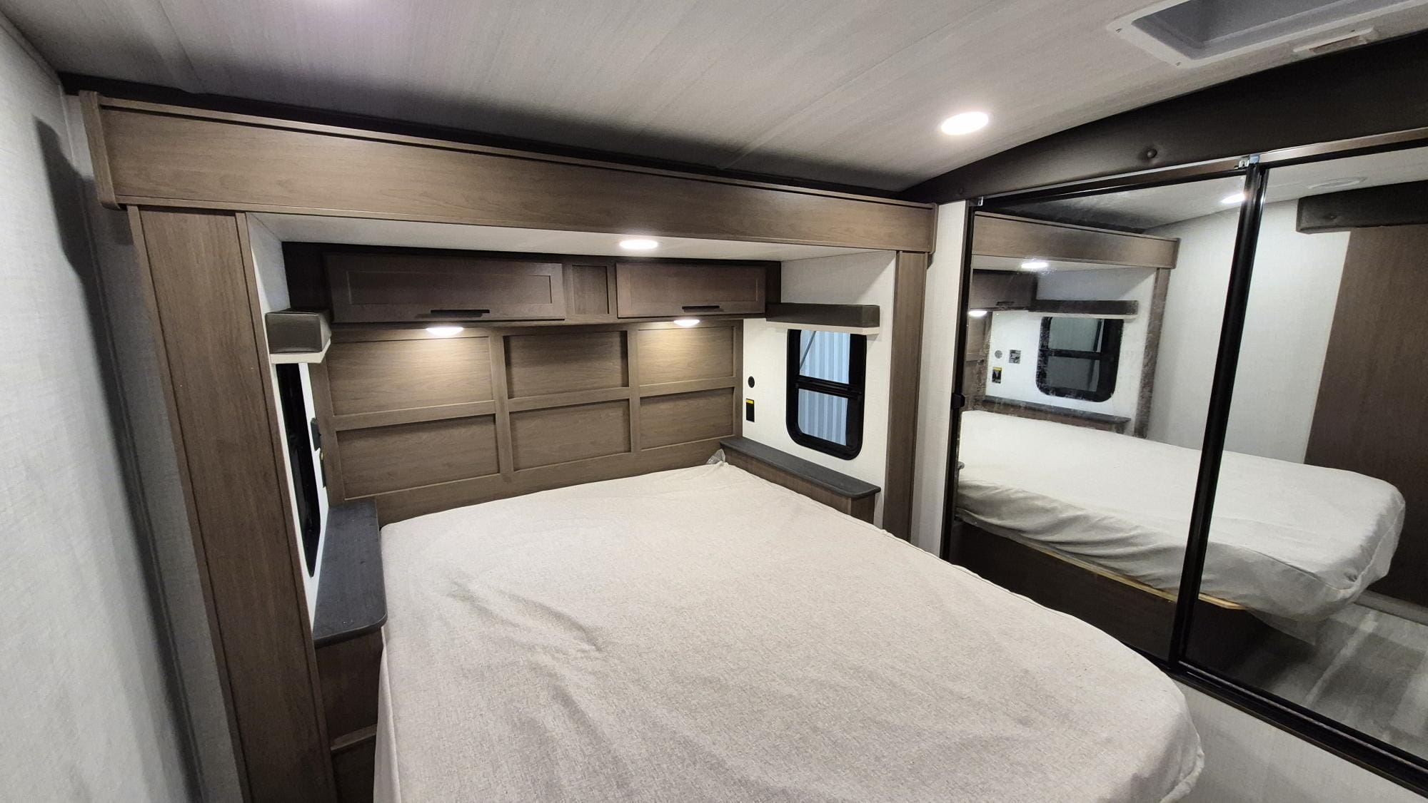 2026 COUGAR 33RLI by KEYSTONE - Image 17