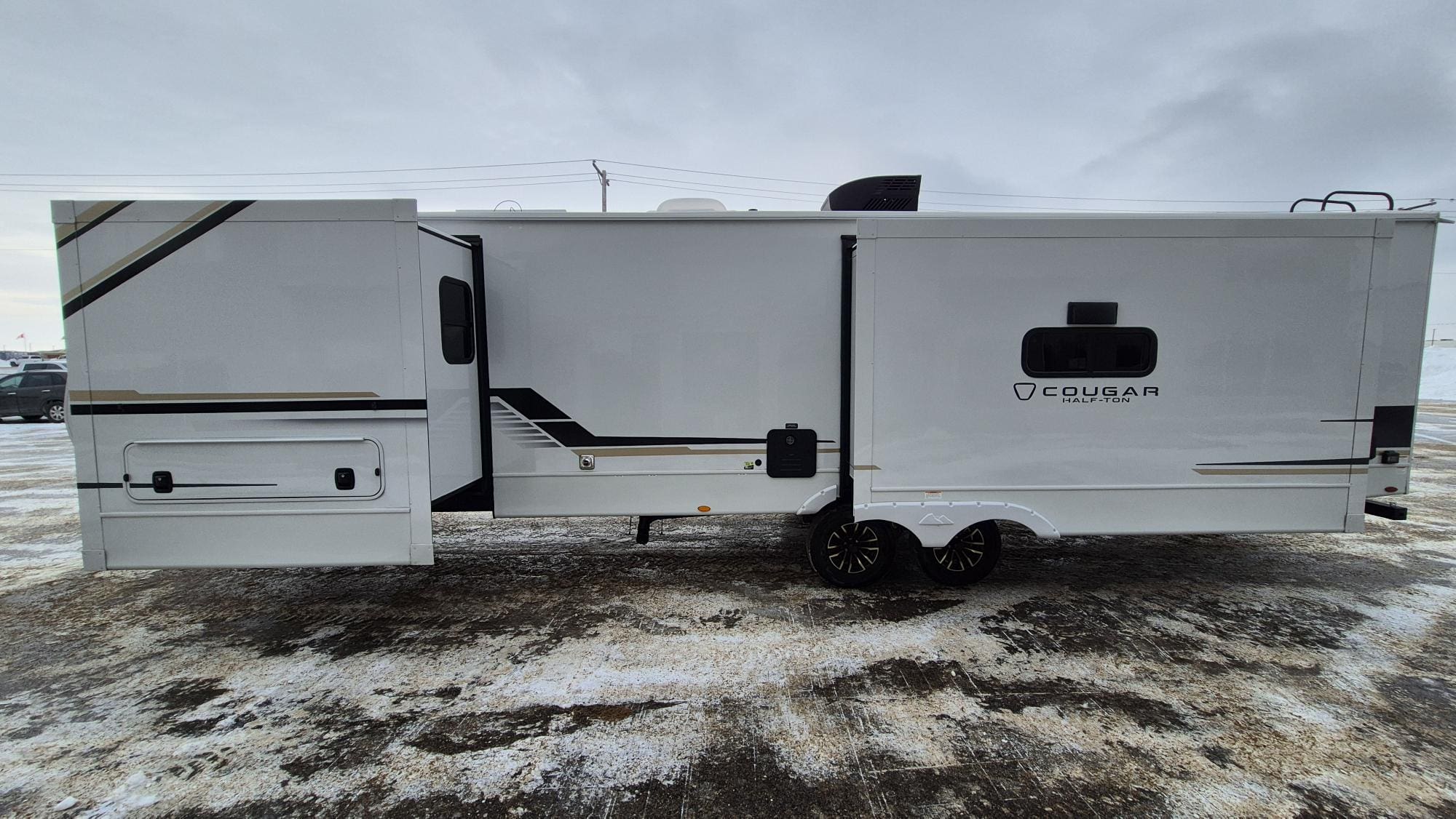 2026 COUGAR 33RLI by KEYSTONE - Image 4