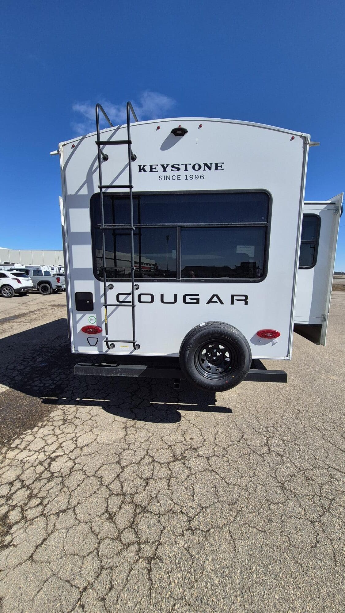 2026 COUGAR 33RLI by KEYSTONE - Image 5