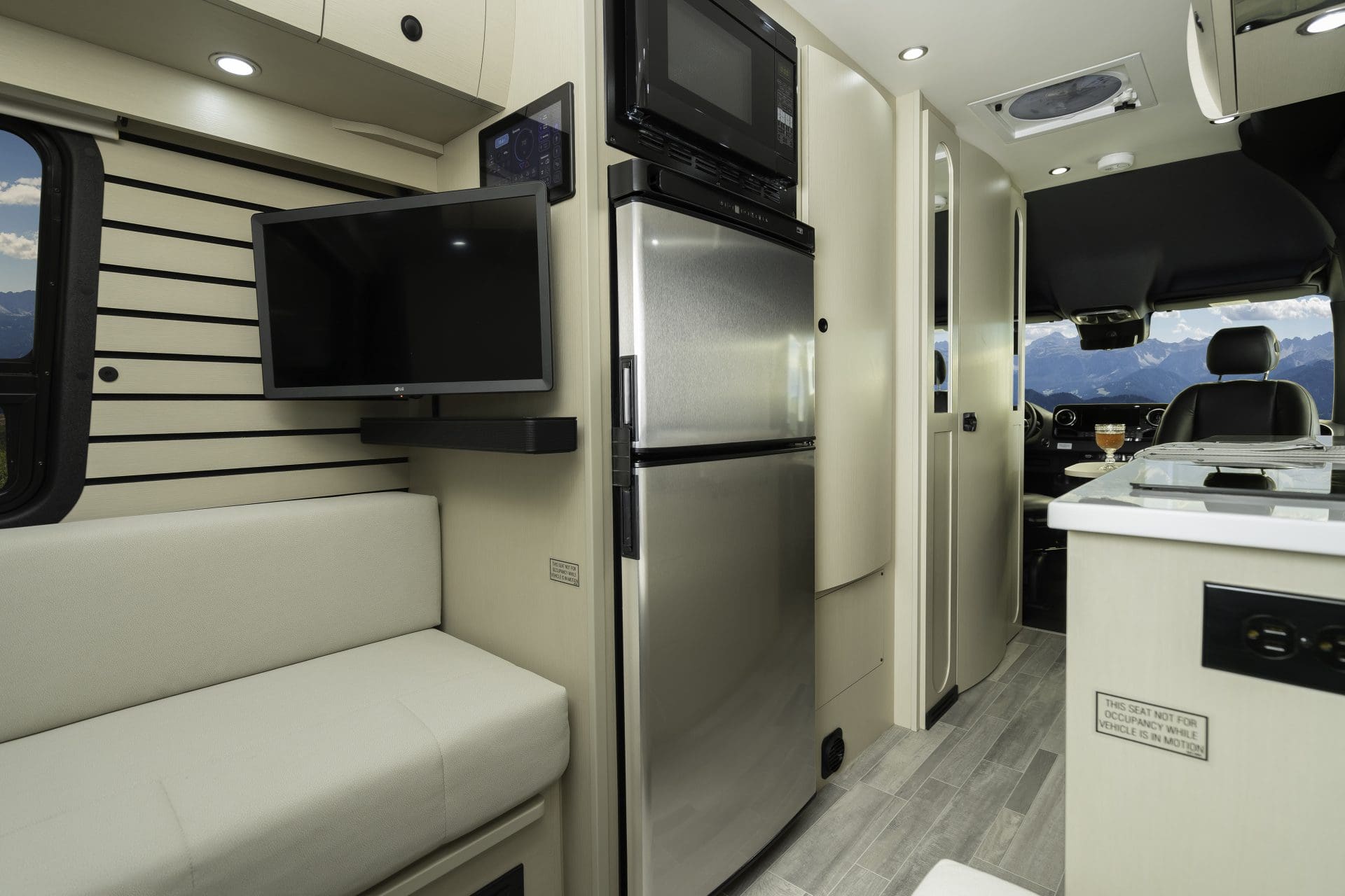 2026 PLEASURE-WAY PLATEAU TS by PLEASURE-WAY - Image 6