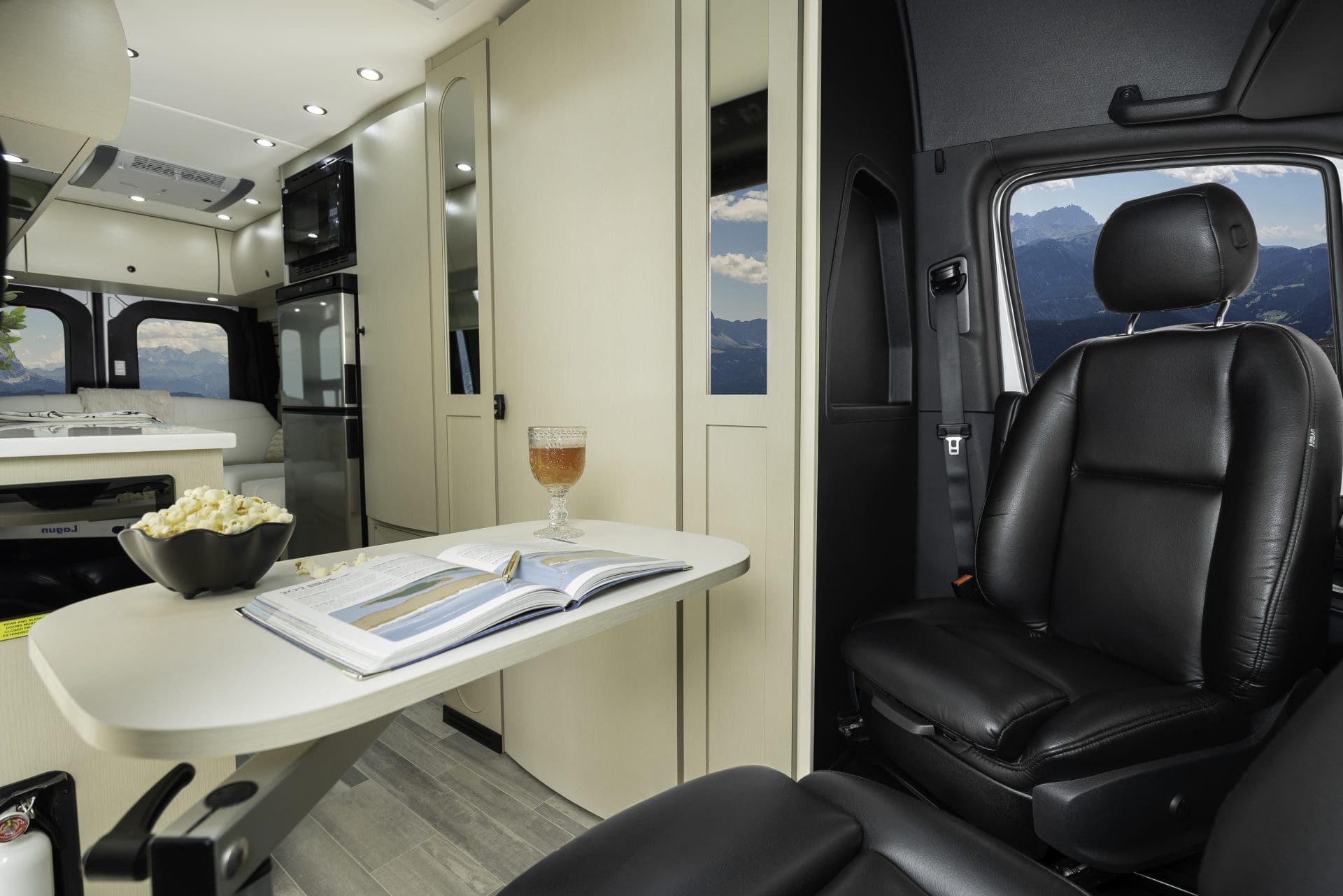 2026 PLEASURE-WAY PLATEAU TS by PLEASURE-WAY - Image 7