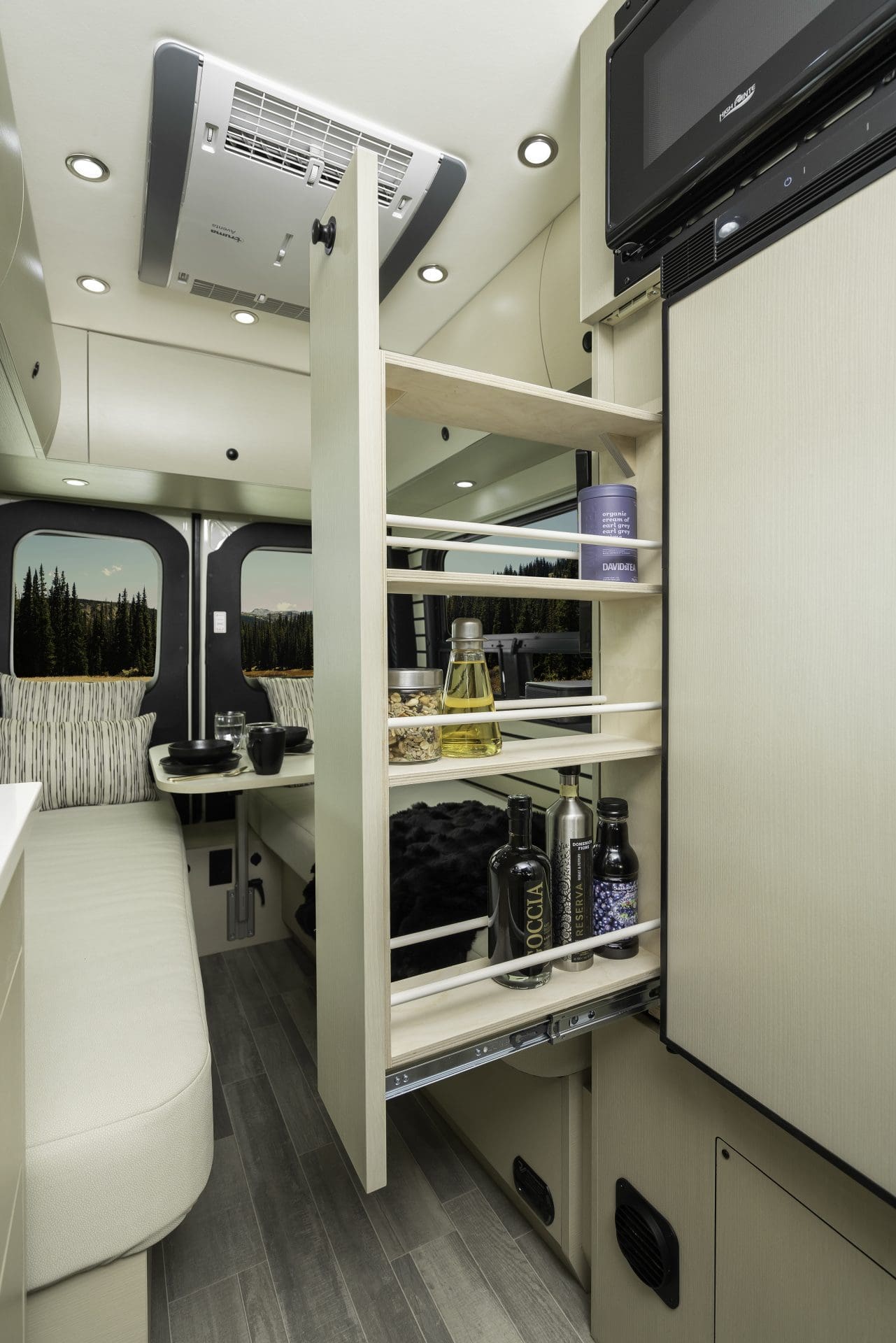 2025 PLEASURE-WAY PLATEAU TW by PLEASURE-WAY - Image 7