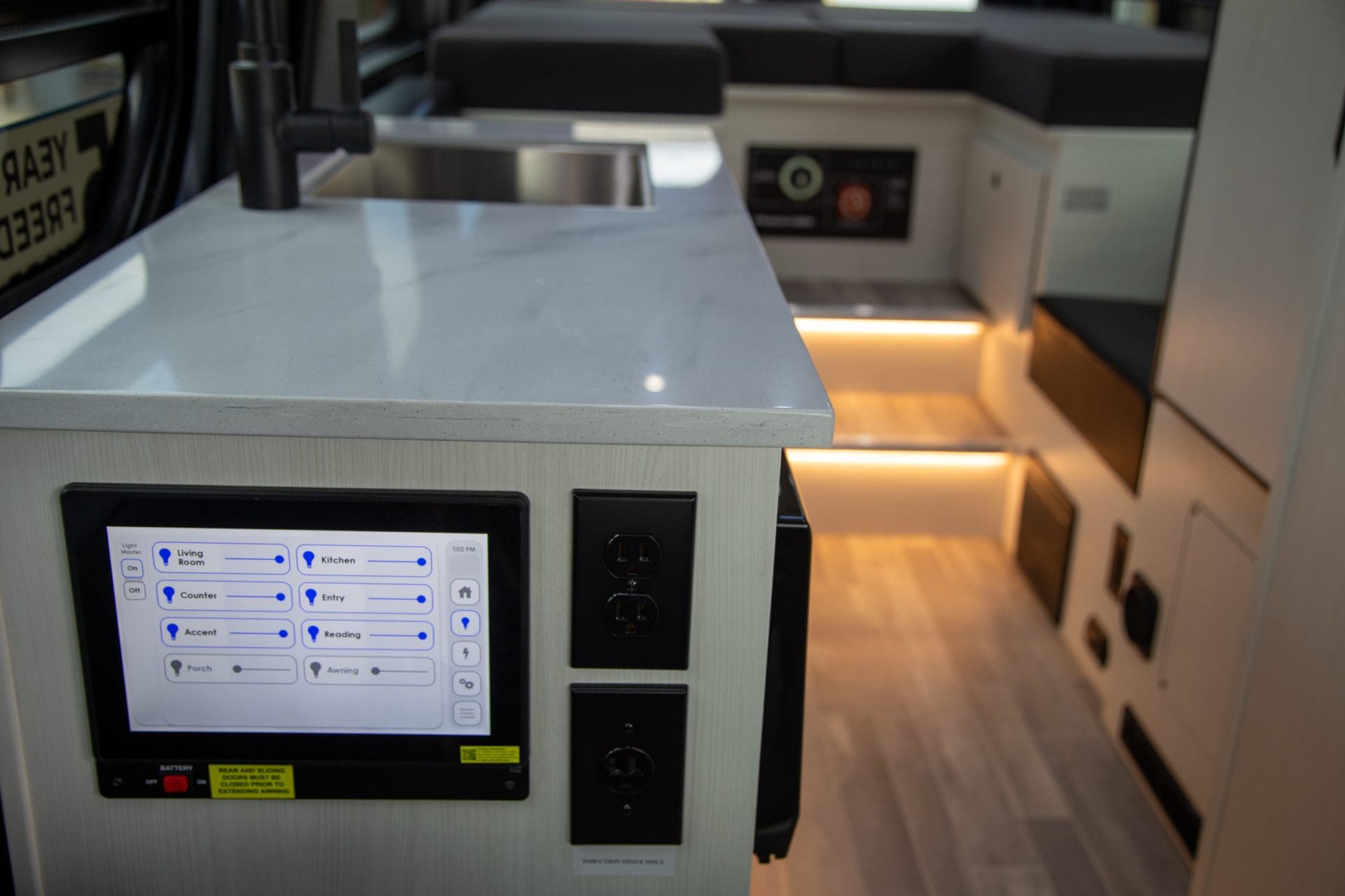 2026 PLEASURE-WAY PLATEAU RB by PLEASURE-WAY - Image 10