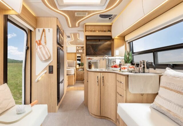 2026 UNITY U24TB by TRIPLE E CANADA - Image 5