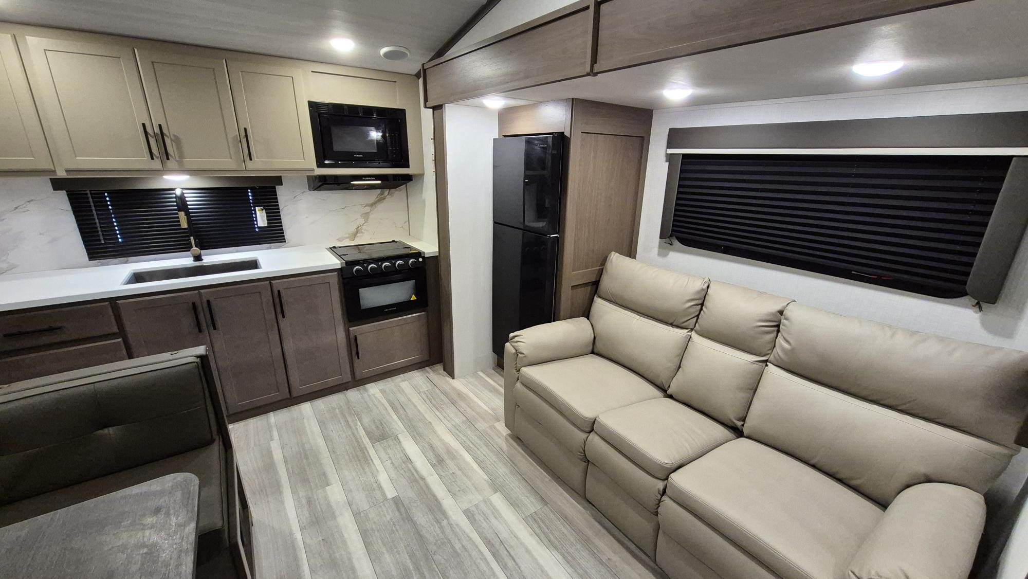 2026 COUGAR 2100RK by KEYSTONE - Image 9