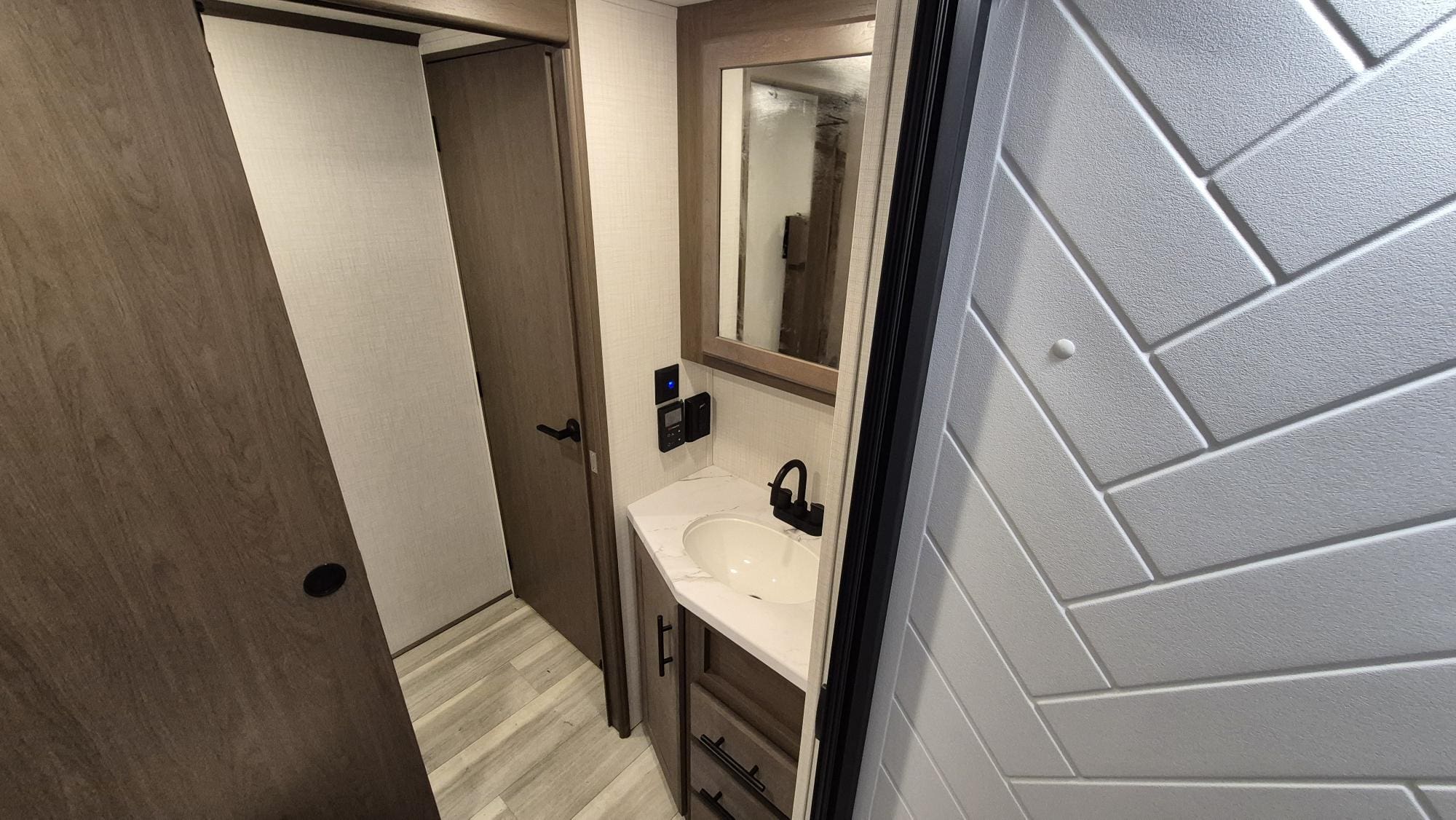 2026 COUGAR 2100RK by KEYSTONE - Image 15