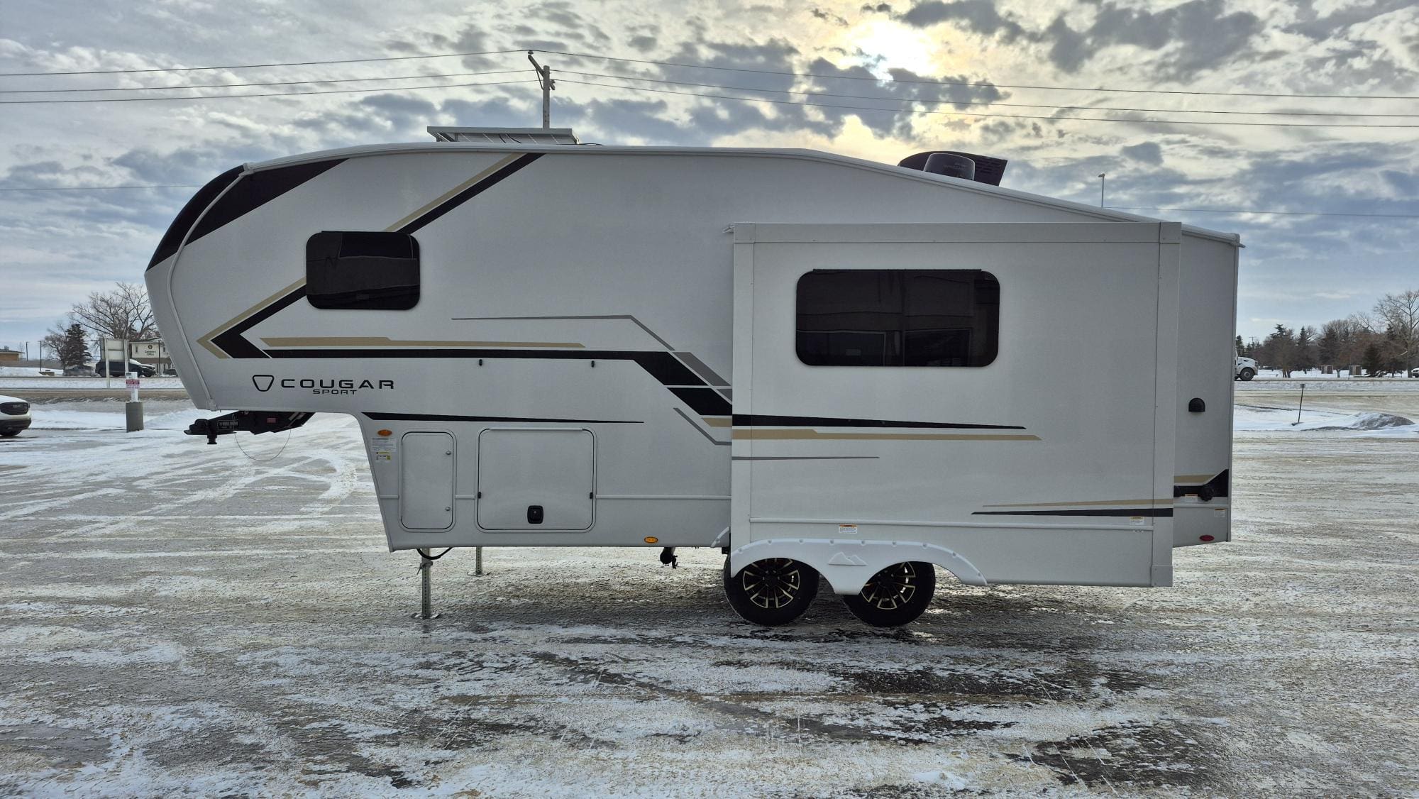 2026 COUGAR 2100RK by KEYSTONE - Image 4