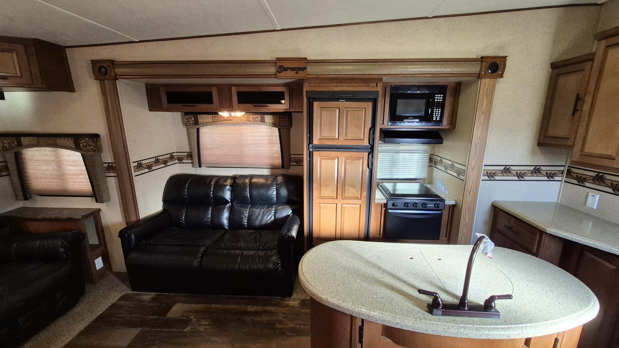 2014 SURVEYOR SVF293RLTS by FOREST RIVER - Image 14