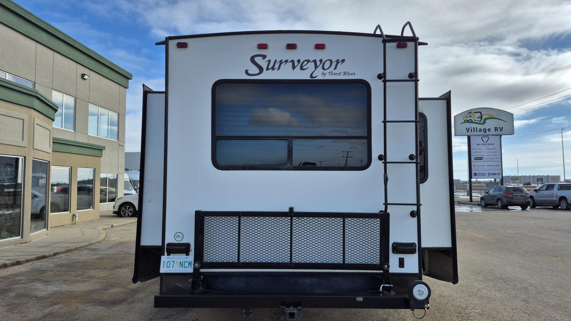 2014 SURVEYOR SVF293RLTS by FOREST RIVER - Image 3