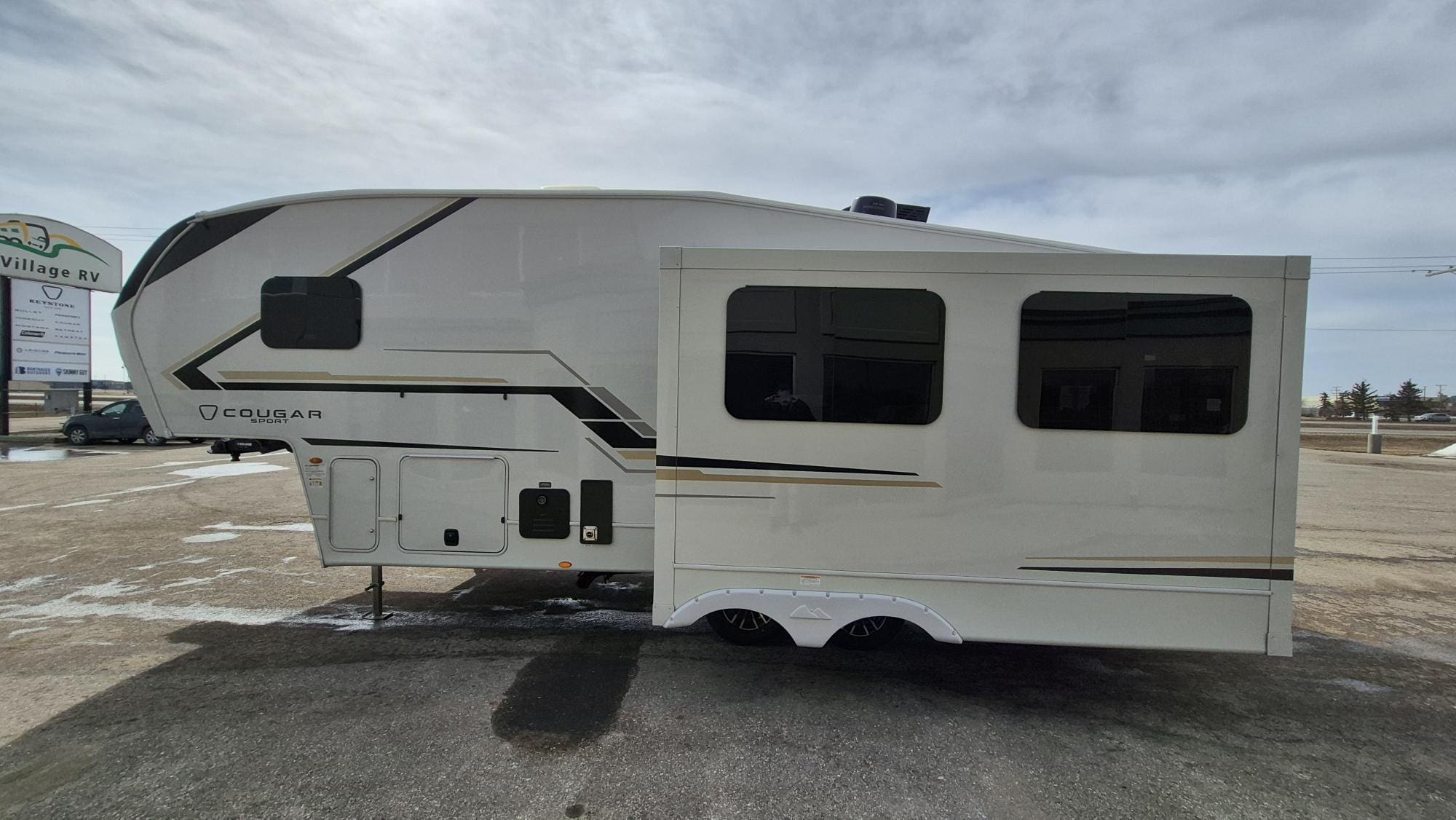 2026 COUGAR 2400RE by KEYSTONE - Image 4