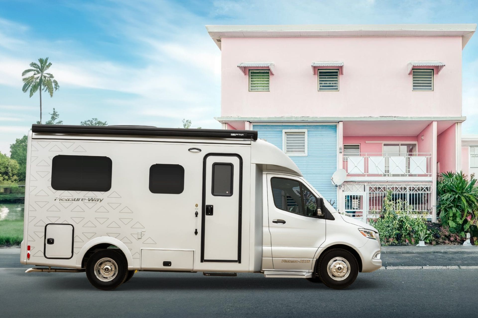 2026 PLEASURE-WAY PLATEAU XLTS by PLEASURE-WAY