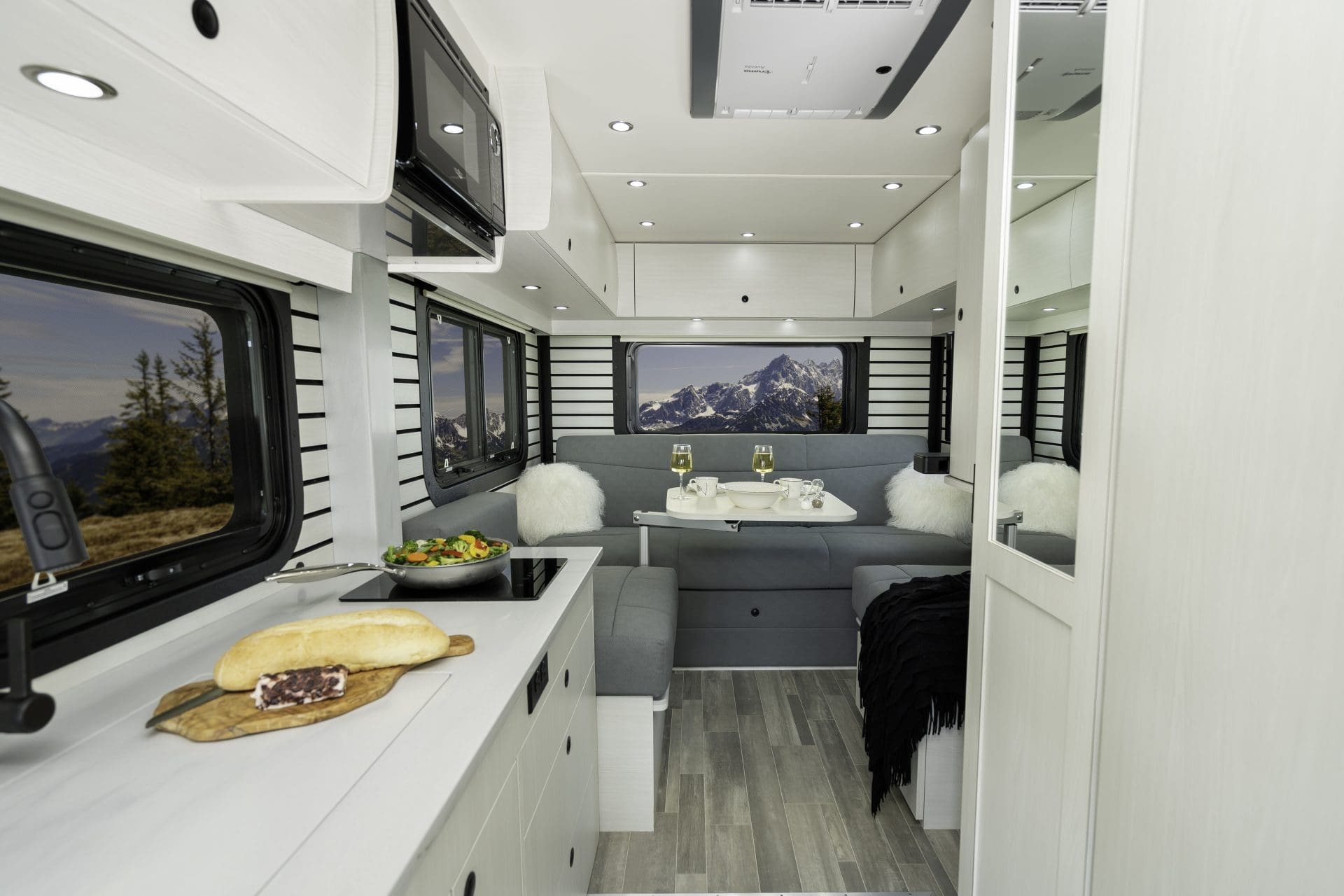 2026 PLEASURE-WAY PLATEAU XLTS by PLEASURE-WAY - Image 4