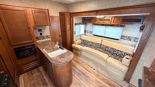 2015 MXT 319 by KZ - Image 6