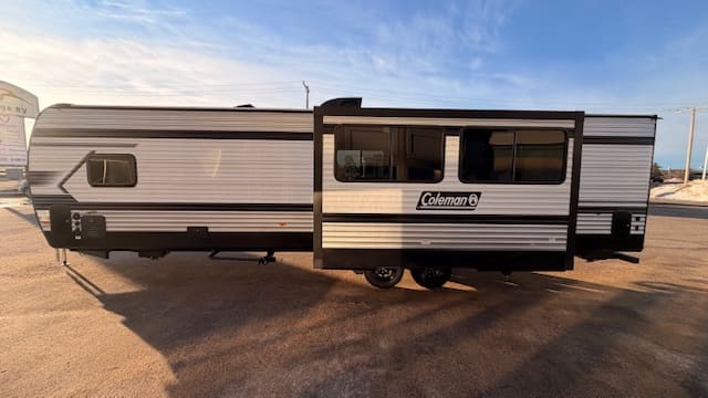 2026 COLEMAN 32BHS by KEYSTONE - Image 4