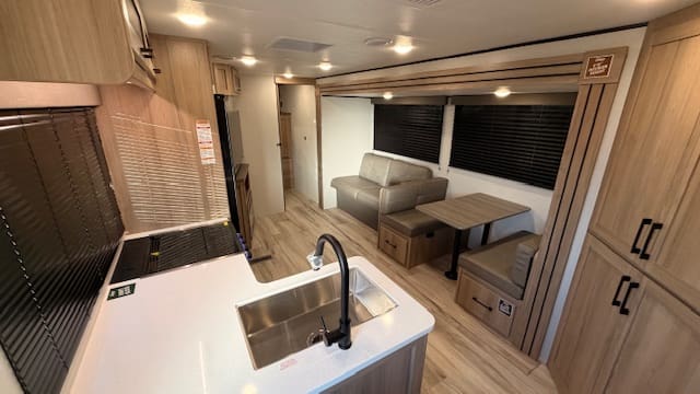 2026 COLEMAN 32BHS by KEYSTONE - Image 6