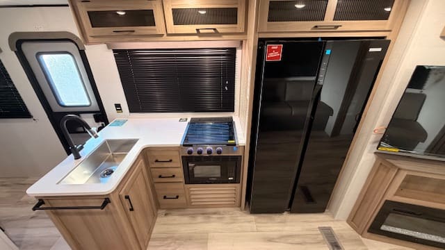 2026 COLEMAN 32BHS by KEYSTONE - Image 14