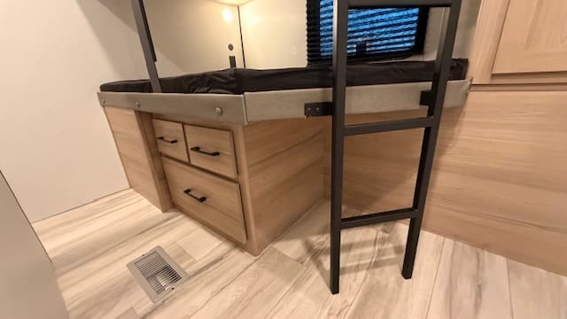 2026 COLEMAN 32BHS by KEYSTONE - Image 19