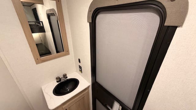 2026 COLEMAN 32BHS by KEYSTONE - Image 24