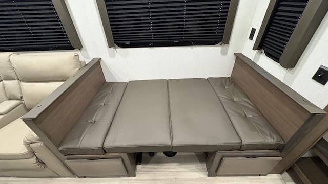 2026 COUGAR 2400RE by KEYSTONE - Image 16