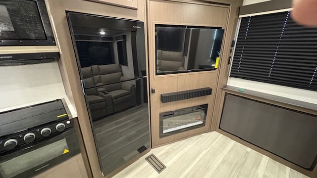 2026 COUGAR 2400RE by KEYSTONE - Image 11