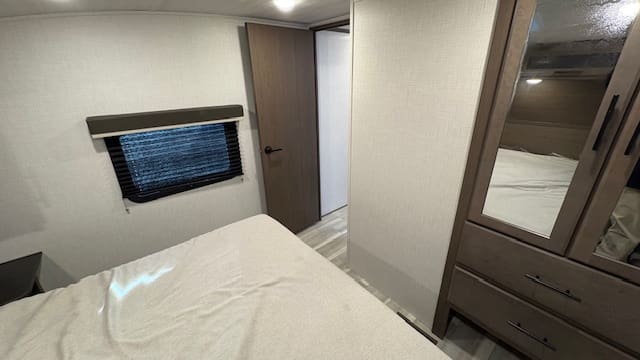 2026 COUGAR 2400RE by KEYSTONE - Image 24