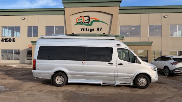 2023 PLEASURE-WAY PLATEAU TS by PLEASURE-WAY