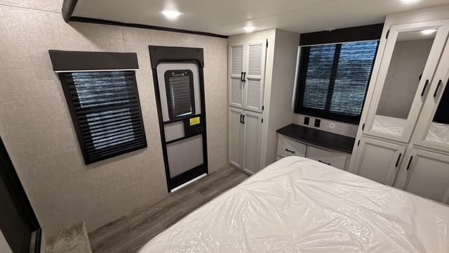 2022 JAYFLIGHT 40LOFT by JAYCO - Image 28