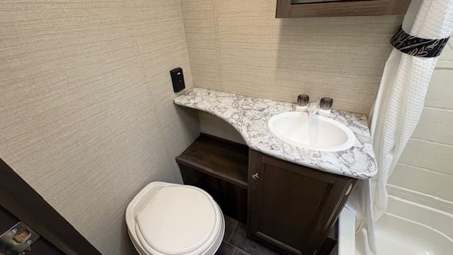 2017 BULLET 2190EX by KEYSTONE - Image 15