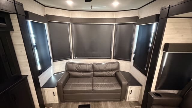 2022 JAYFLIGHT 40LOFT by JAYCO - Image 15