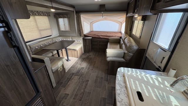 2017 BULLET 2190EX by KEYSTONE - Image 8