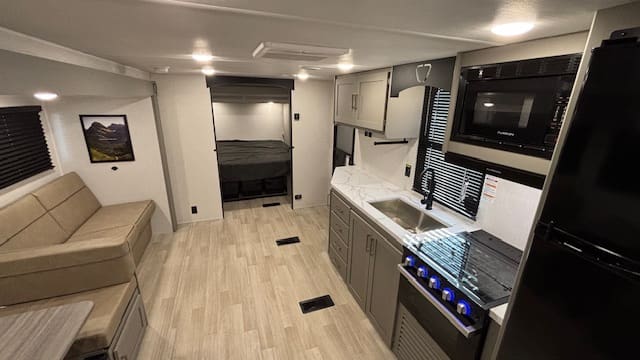 2026 HIDEOUT 262BHS by KEYSTONE - Image 11