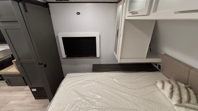 2026 BULLET 290BHS by KEYSTONE - Image 24